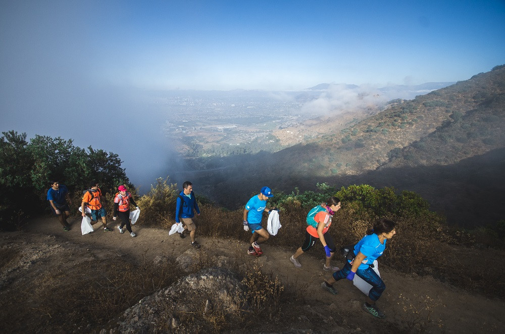 Más de 50 deportistas recogieron más de 200 kilos de basura