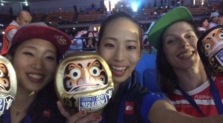 akiyo podio akiyo podio